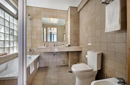 Olhao Villa | Fuseta Ria Resort - Villa Jasmine - Pool, Jacuzzi & Sea Views