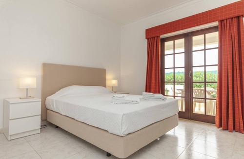 Lagos House | G - Bedroom 4 in Vila Ceu