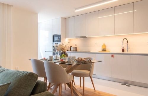 Oliveira do Douro Apartment | Gaia Elegant Apartment w/Patio by LovelyStay