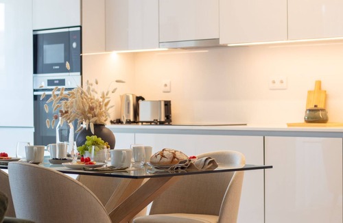 Oliveira do Douro Apartment | Gaia Elegant Apartment w/Patio by LovelyStay