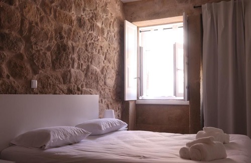 Santa Marinha Hostel | Gaia River View
