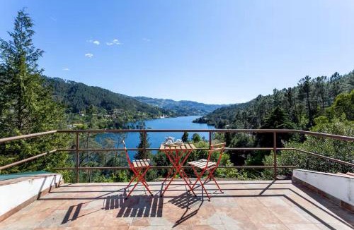 Vilar da Veiga House | Gerês Mountain Lake Views by Gerês Casas