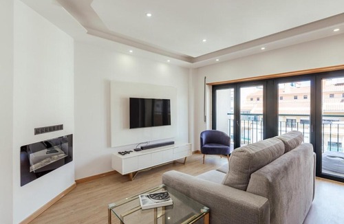 Carvoeira Apartment | Glam 2 bedroom In Massamá