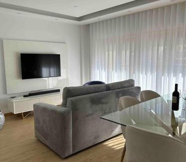 Carvoeira Apartment | Glam 2 bedroom In Massamá