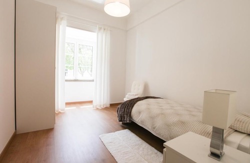 Sao Sebastiao da Pedreira Apartment | Glamorous Apartment Park Ed VII