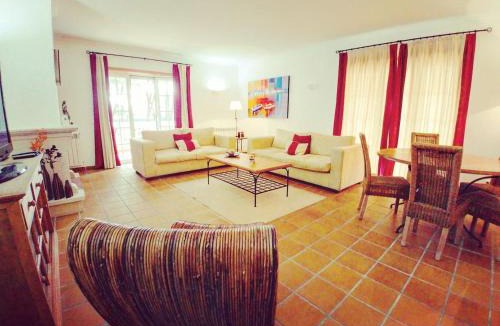 Praia del Rei Apartment | Good vibes