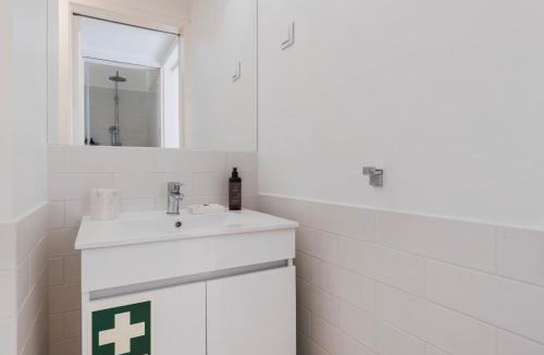 Santa Engracia Apartment | Graça Hidden Garden by LovelyStay