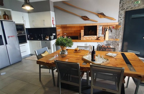Prazeres House | Great family home with a spectacular view!