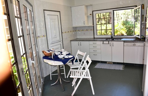Charneca de Caparica e Sobreda Villa | Great villa within Golf Resort, Pool,next to fantastic Beaches (Lisbon-Portugal)