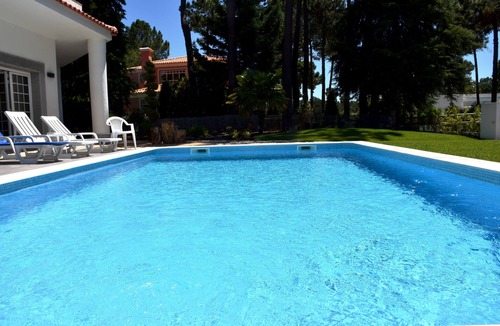 Charneca de Caparica e Sobreda Villa | Great villa within Golf Resort, Pool,next to fantastic Beaches (Lisbon-Portugal)