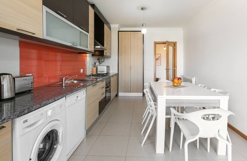 Nazare Apartment | Green Hill - 3 bedroom flat with shared pool