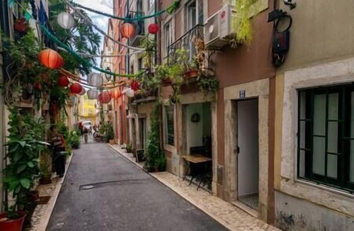 Misericordia Apartment | Green Street 1-Bed | Perfect to explore Lisbon