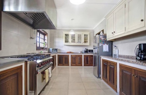 Mira House | Greenside of the Sea