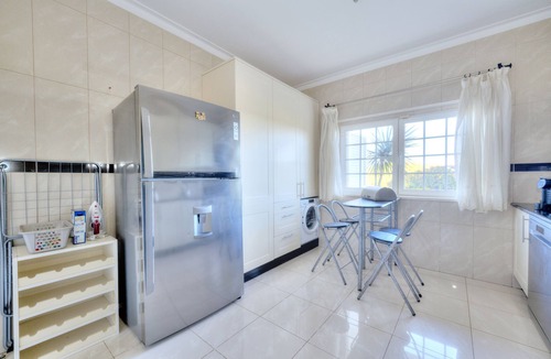 Lagoa e Carvoeiro Apartment | Ground floor apt, 450m from the beach, shared pool,BBQ close to resort