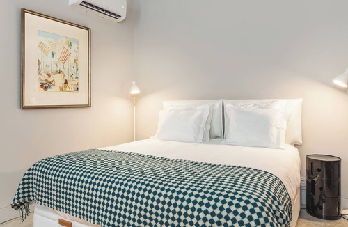 Lordelo do Ouro e Massarelos House | Guest Suite in Porto. The best of a hotel in a private home!