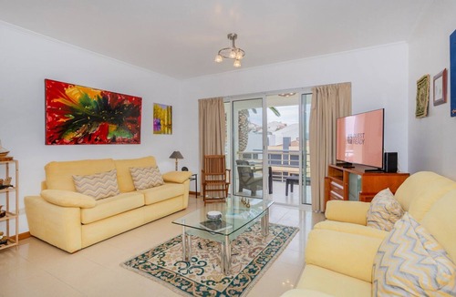 Vila Franca do Campo Apartment | GuestReady - Azorean retreat with Marina view