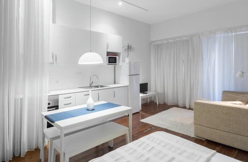Uniao de Freguesias do Centro Apartment | GuestReady - Ayres Studio w Balcony Garden