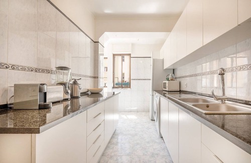 Carcavelos Apartment | GuestReady -Beachside apt near Praia de Carcavelos