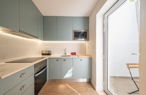 Pena Apartment | GuestReady - Carolina Building: Ground Floor Left