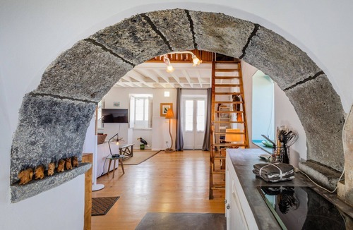 Mosteiros House | GuestReady - Casa do Horizonte