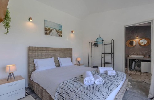 Mosteiros House | GuestReady - Casa do Horizonte