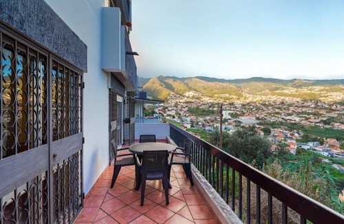 Santo Antonio Apartment | GuestReady - Charming Funchal Retreat with Patio