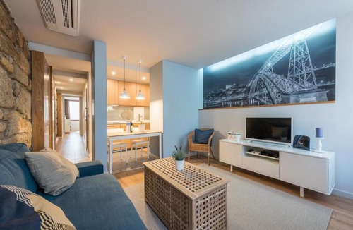 Bonfim Apartment | GuestReady - Crayon Walls Apartments