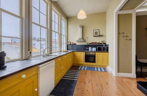 Horta House | GuestReady - Doctor's House Terrace