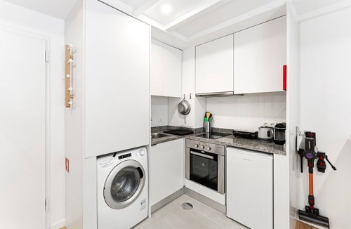 Santa Marinha Apartment | GuestReady - Easygoing Pool to River
