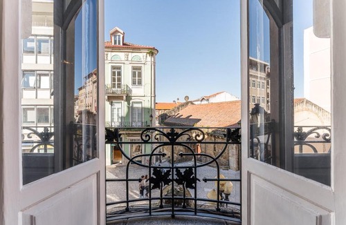 Coimbra City Centre Apartment | GuestReady - Grand Heritage Borges Loft