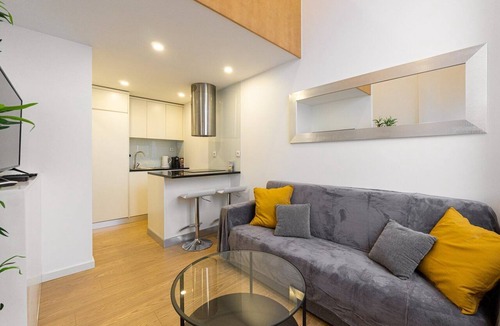 Cedofeita Apartment | GuestReady - King's Retreat