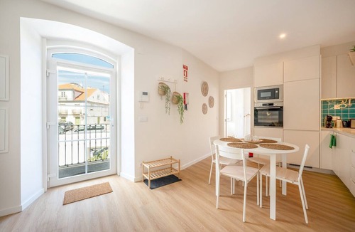Alcochete Apartment | GuestReady - Riverside Retreat