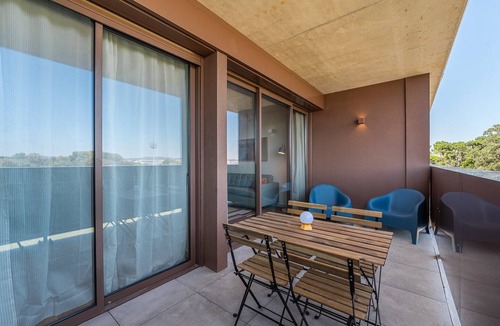 Mafamude Apartment | GuestReady - V. N. Gaia Stadium Views and Comfort