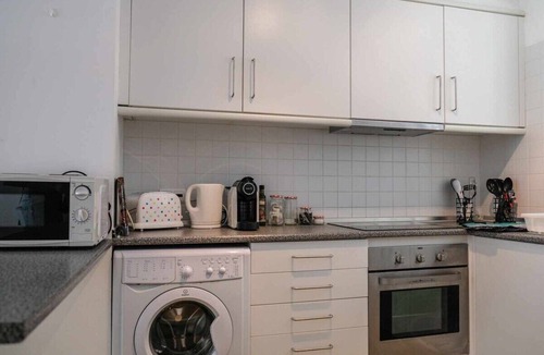 Campo de Baixo Apartment | GuestReady - Windmill House