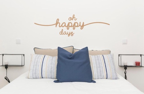 Santa Engracia Apartment | Happy Days