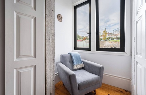 Bonfim House | Hidden Gem near city center- garden kitchen, sauna