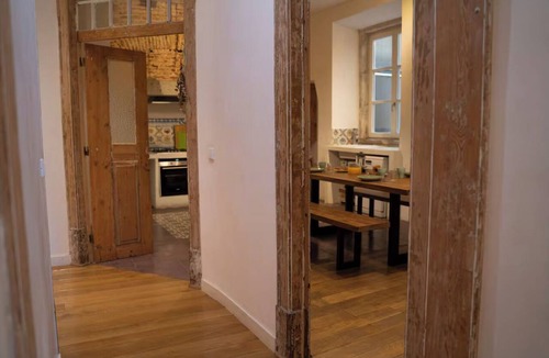 Santa Maria Maior Apartment | Historic 4-Bedroom Apartment Near the Cathedral with an Elevator