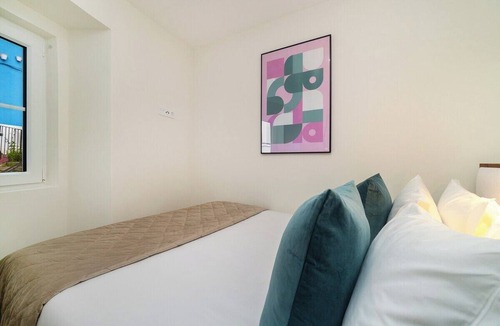 Santa Maria Maior Apartment | Historic Alfama Hideaway Near Tram 28