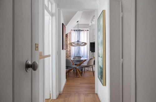 Encarnacao Apartment | Historical Gem in Bairro Alto