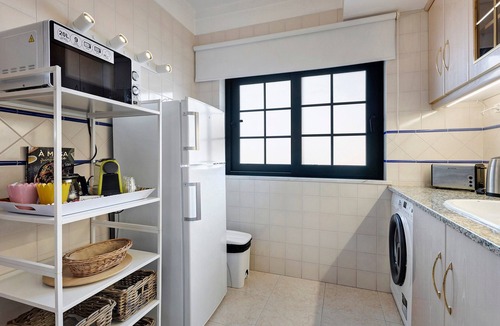 Alvor Apartment | Holiday Apartment "Dunas Mar" with Shared Pool, Balcony & WiFi