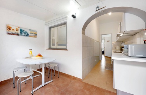 Lagos City Center Apartment | Holiday Apartment "Light House Lagos" near Beach with Private Terrace & Wi-Fi