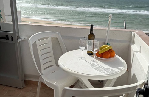 Salema House | Holiday Apartment at the Foot Beach