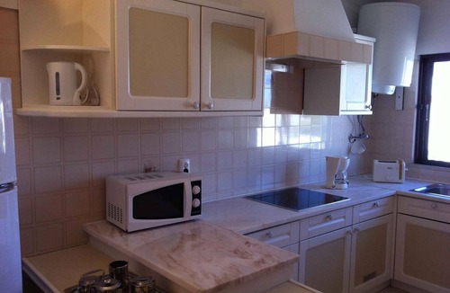 Alporchinhos Apartment | Holiday apartment with air conditioning, balcony, and pool