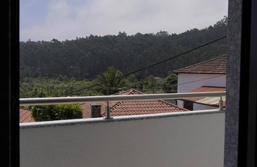 Agilde House | Holiday Home 'Agilde Ouro Verde' with Mountain View, Wi-Fi and Air Conditioning