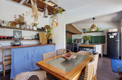 Gondomar House | Holiday Home 'Casa Chocolate' with Mountain Views, Private Pool and Wi-Fi