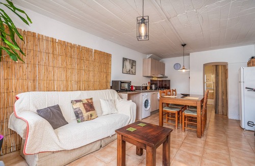 Burgau House | Holiday Home "Casa da Praia 2" with Sea View, Terrace & Wi-Fi