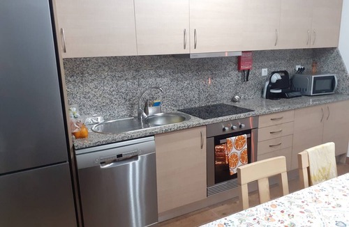 Calheiros House | Holiday Home 'Casa Das Regadas - Ponte De Lima' with Mountain View, Wi-Fi and Air Conditioning
