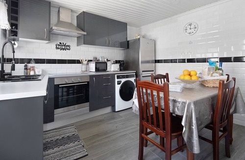 Nordeste House | Holiday Home 'Casa Do Pacheco' with Sea View, Wi-Fi and Air Conditioning