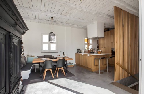 Olhao House | Holiday Home 'Casa Opala Townhouse with Pool' , Wi-Fi and Air Conditioning