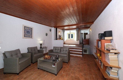 Tavira House | Holiday Home 'Casa Tradicional Algarvia' with Private Terrace, Wi-Fi and Air Conditioning